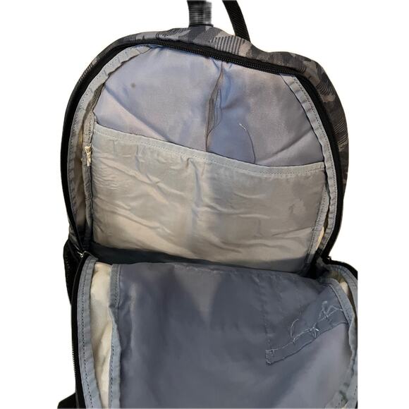 Under Armour UStorm Padded Computer Backpack Gray Camo - Picture 4 of 4